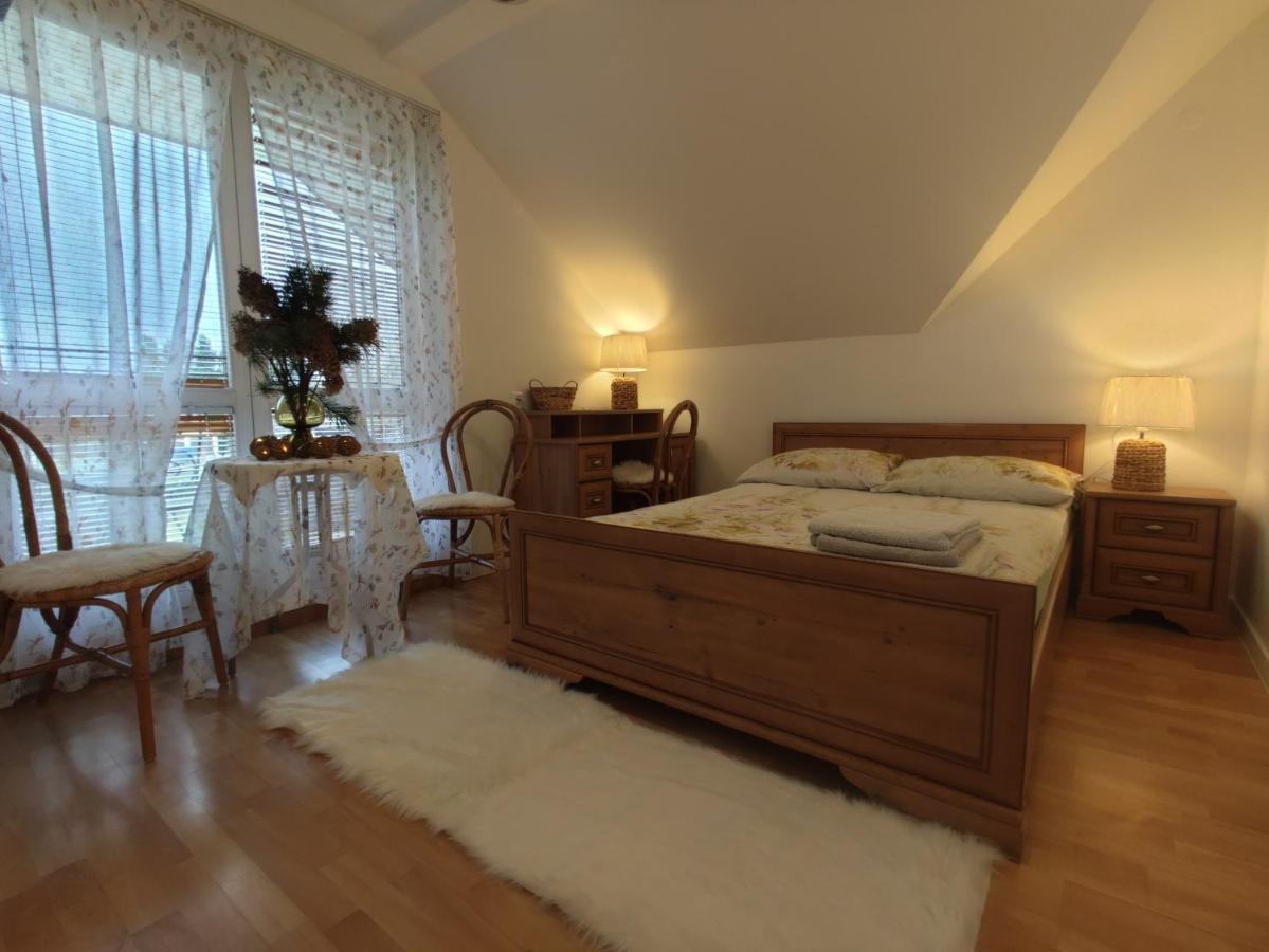 Appartamento Przystanek Pod Skalkami Lesko Esterno foto