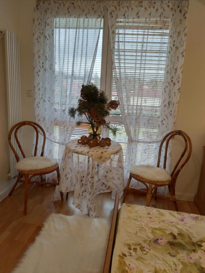 Appartamento Przystanek Pod Skalkami Lesko Esterno foto