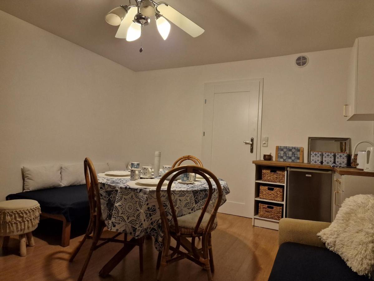 Appartamento Przystanek Pod Skalkami Lesko Esterno foto