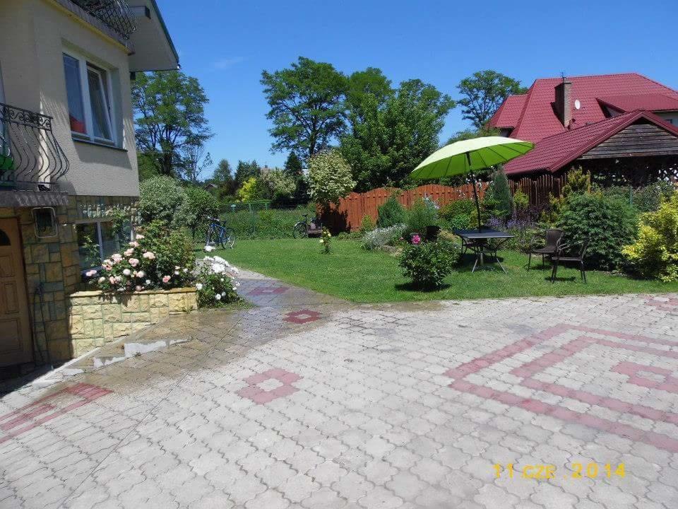 Appartamento Przystanek Pod Skalkami Lesko Esterno foto